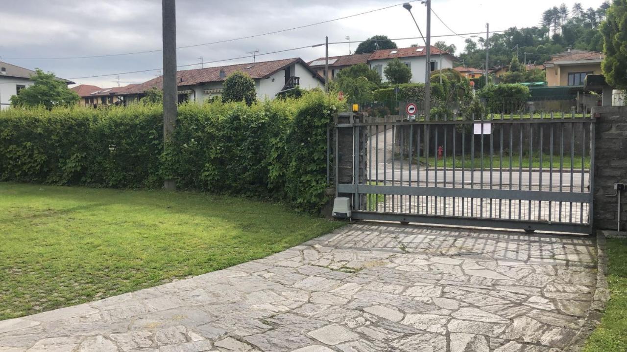 Casa Gaiani Villetta In Riva Al Lago Vista Mozzafiato Varano Borghi Eksteriør bilde