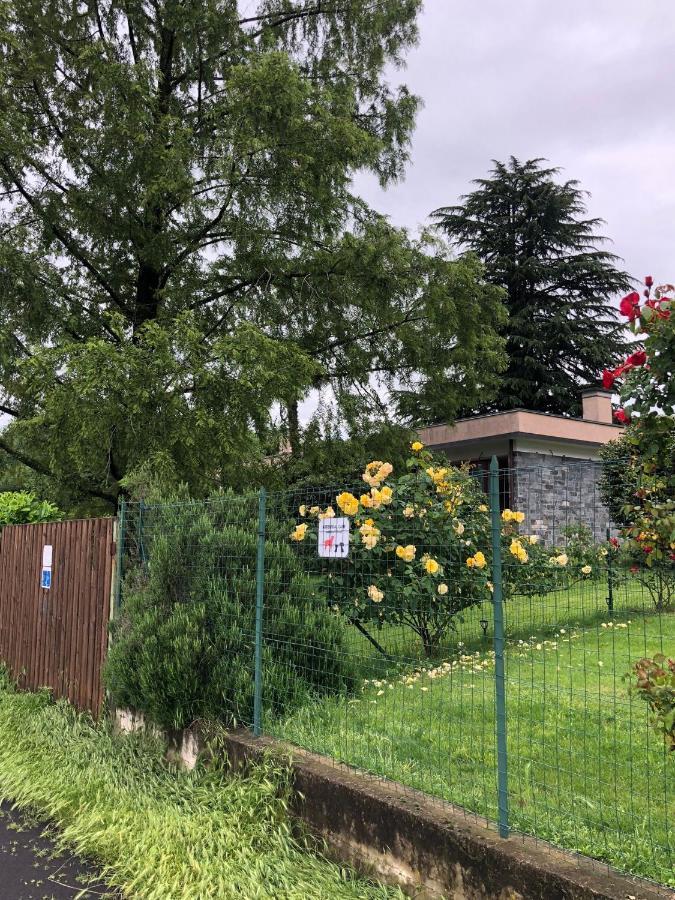 Casa Gaiani Villetta In Riva Al Lago Vista Mozzafiato Varano Borghi Eksteriør bilde